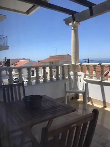 Vivenda Azevedo Konukevi Nazaré